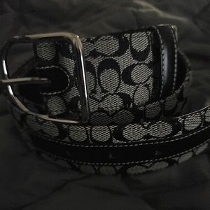 Coach signature belt